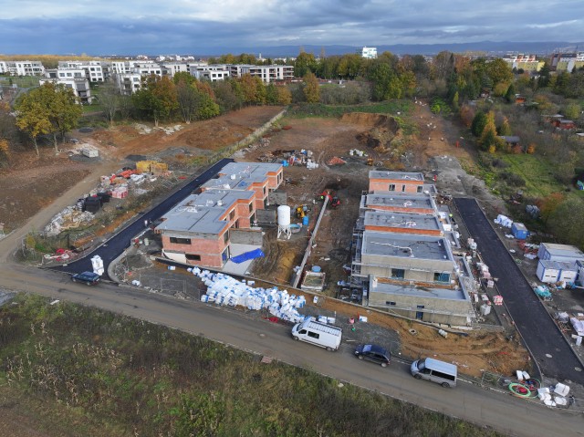 Dokončili jsme příjezdové komunikace